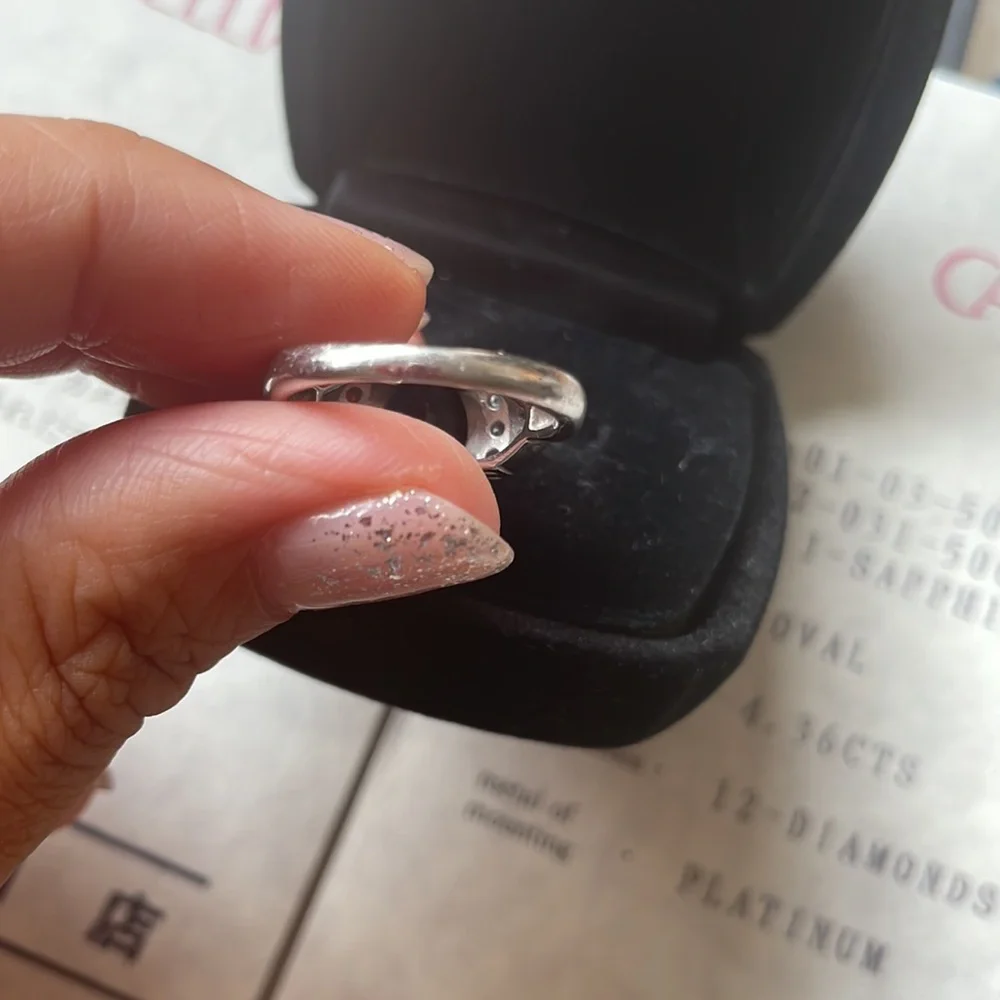 4.36 carat royal blue sapphire platinum ring - Picture 8 of 16